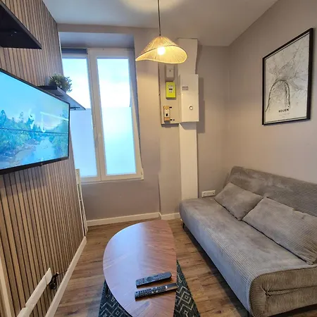 Le Stella Hyper Centre A 10 Minutes Apartment